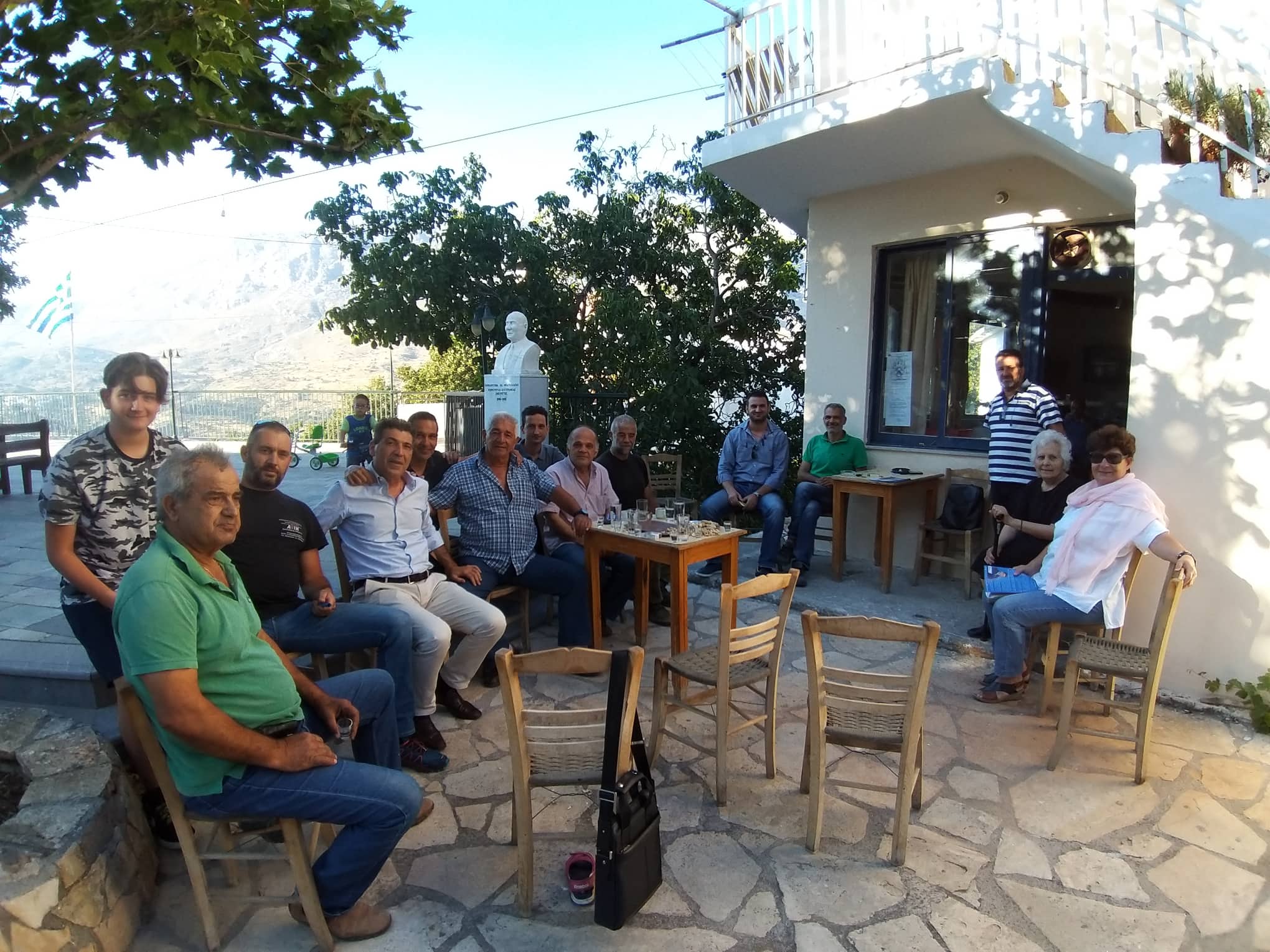Επίσκεψη του υποψήφιου Βουλευτή Ρεθύμνου, Νίκου Μαλλιαρού, στο χωριό Βρύσες του Δήμου Αγίου Βασιλείου