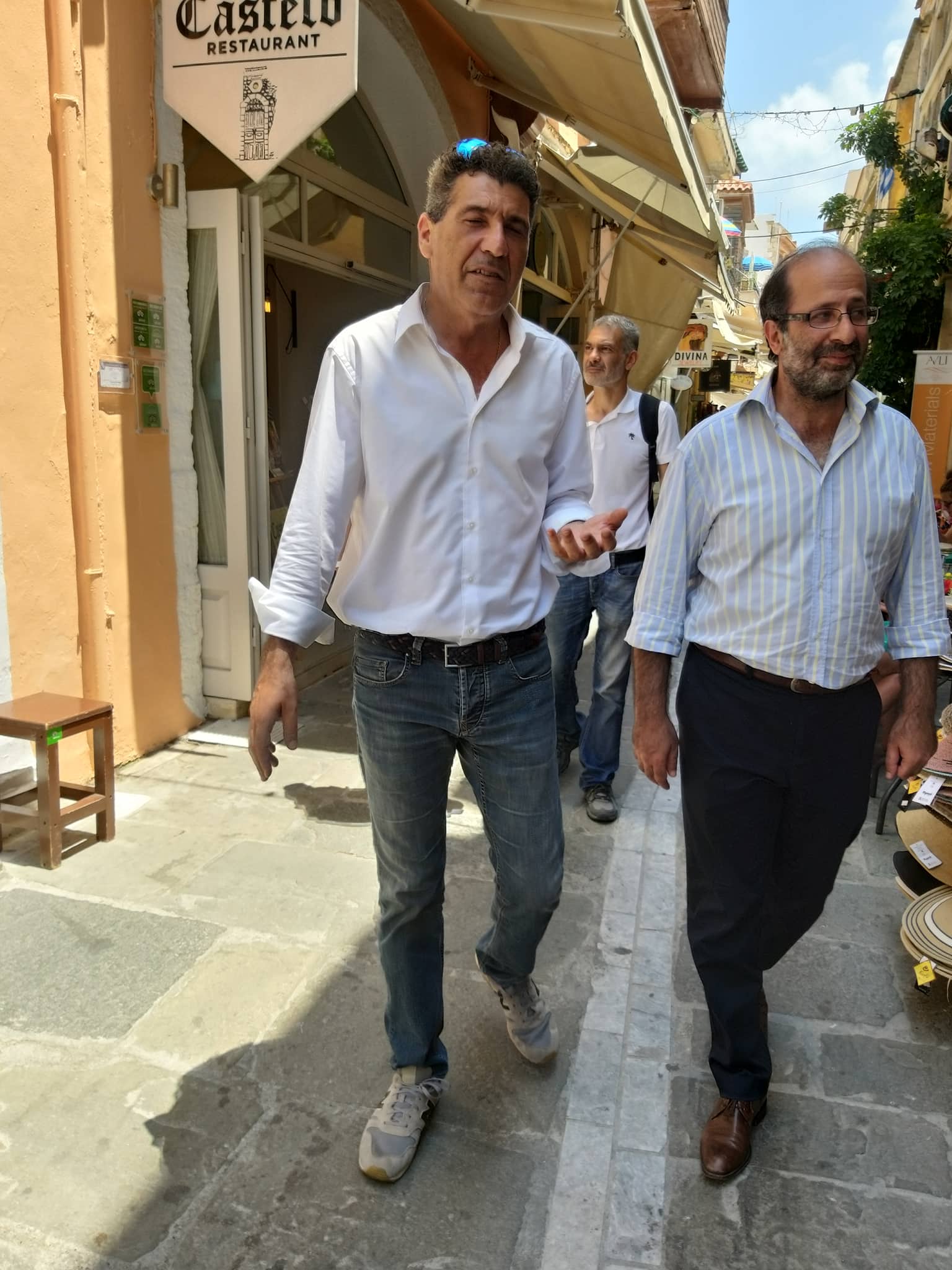 Βόλτα στα καταστήματα της πόλης του Ρεθύμνου, του υποψήφιου Βουλευτή Ρεθύμνου, Νίκου Μαλλιαρού